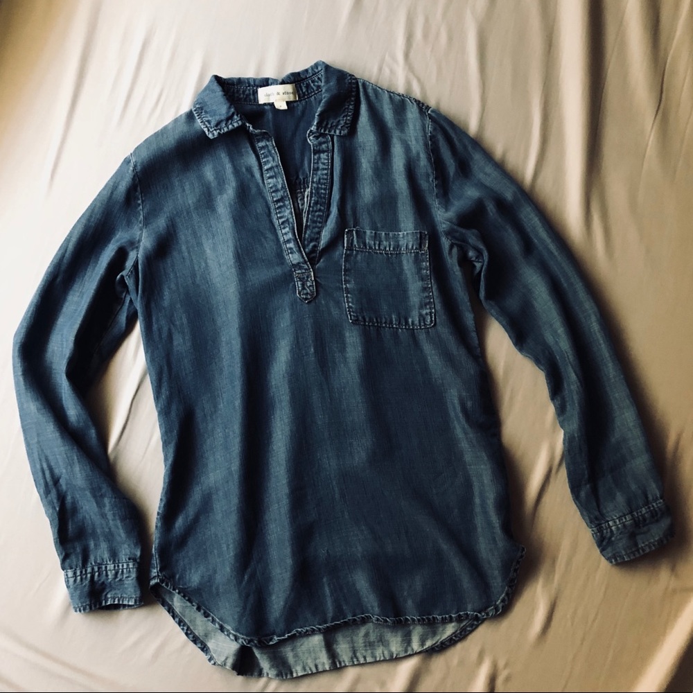 Cloth & Stone Chambray Top